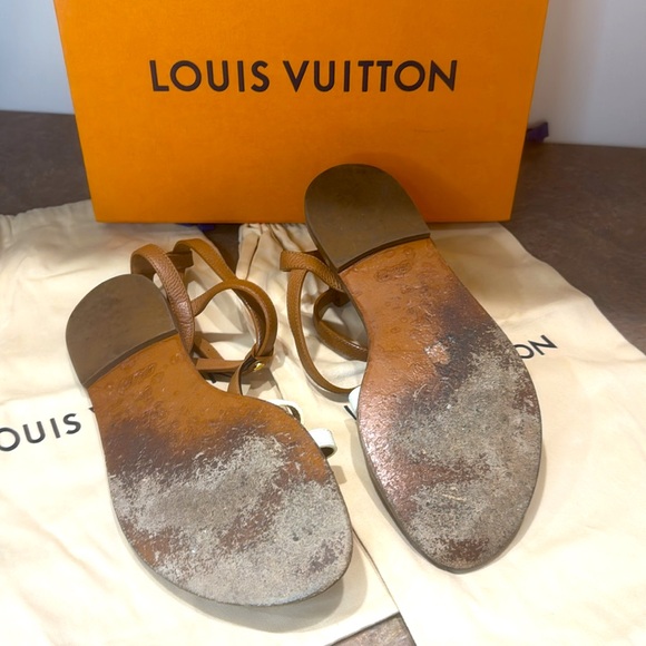 Louis Vuitton Explorer Size 39 Flat Sandals - Picture 6 of 7